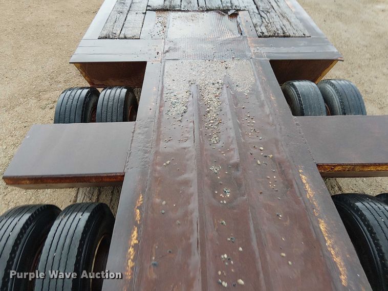 image for item DT6264 1979 HFTH drop deck equipment trailer