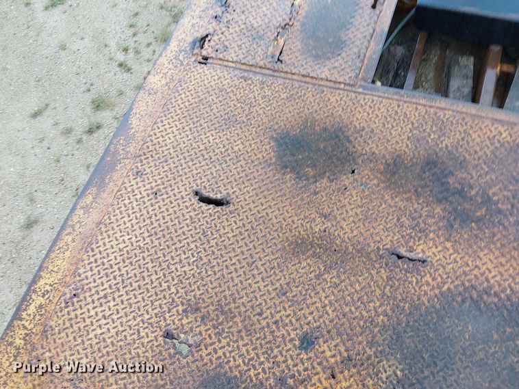 image for item DT6264 1979 HFTH drop deck equipment trailer