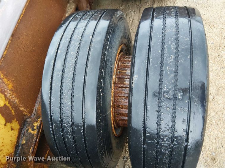 image for item DT6264 1979 HFTH drop deck equipment trailer