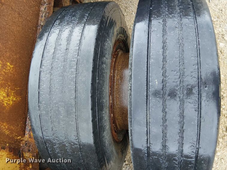 image for item DT6264 1979 HFTH drop deck equipment trailer