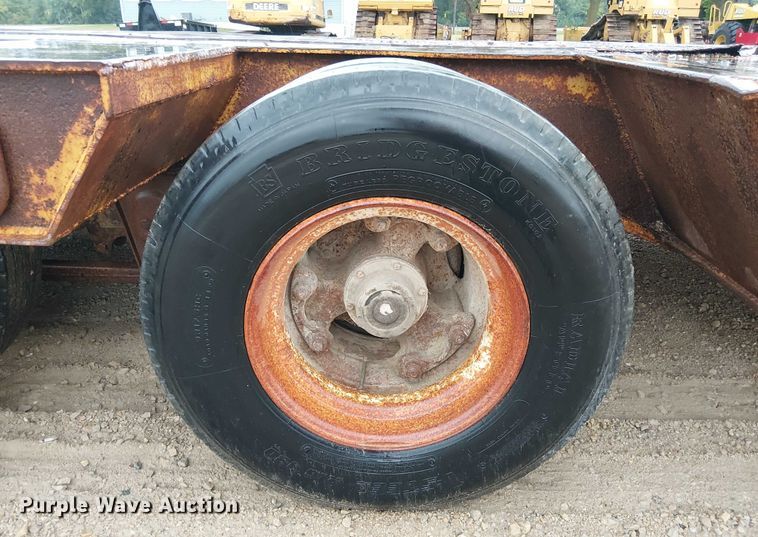 image for item DT6264 1979 HFTH drop deck equipment trailer