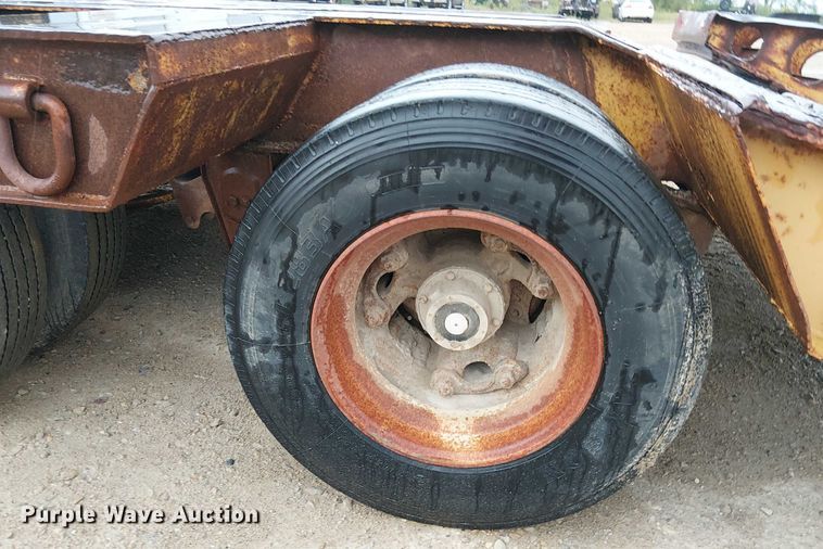 image for item DT6264 1979 HFTH drop deck equipment trailer