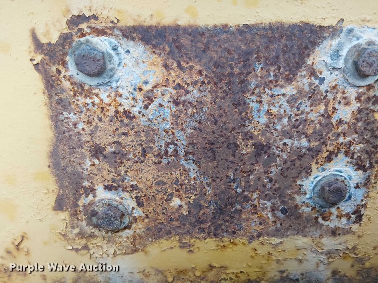 image for item DT6264 1979 HFTH drop deck equipment trailer