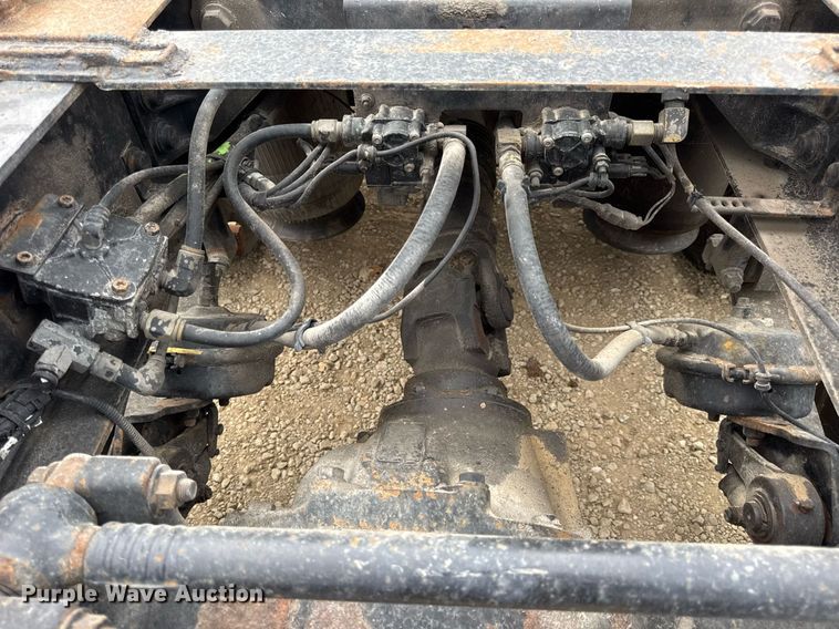 image for item DW3381 2007 International 9900ix Semi Truck