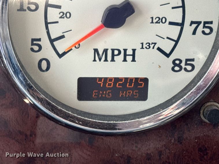 image for item DW3381 2007 International 9900ix Semi Truck