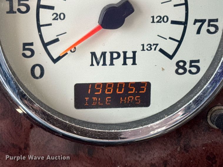 image for item DW3381 2007 International 9900ix Semi Truck