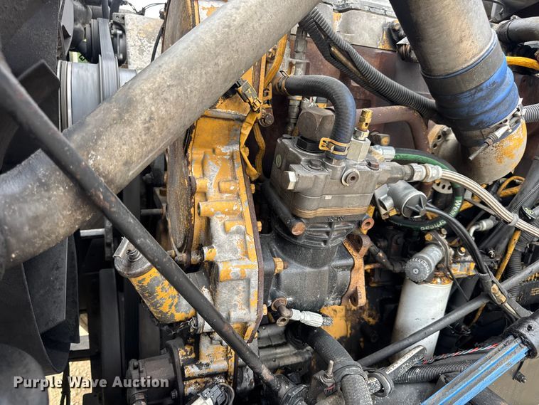 image for item DW3381 2007 International 9900ix Semi Truck