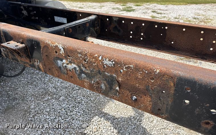 image for item DW6554 2001 International  9100i truck cab and chassis