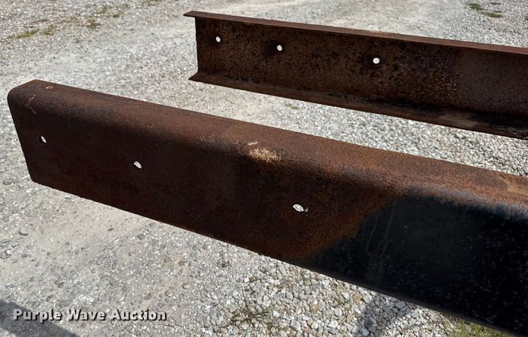 image for item DW6554 2001 International  9100i truck cab and chassis