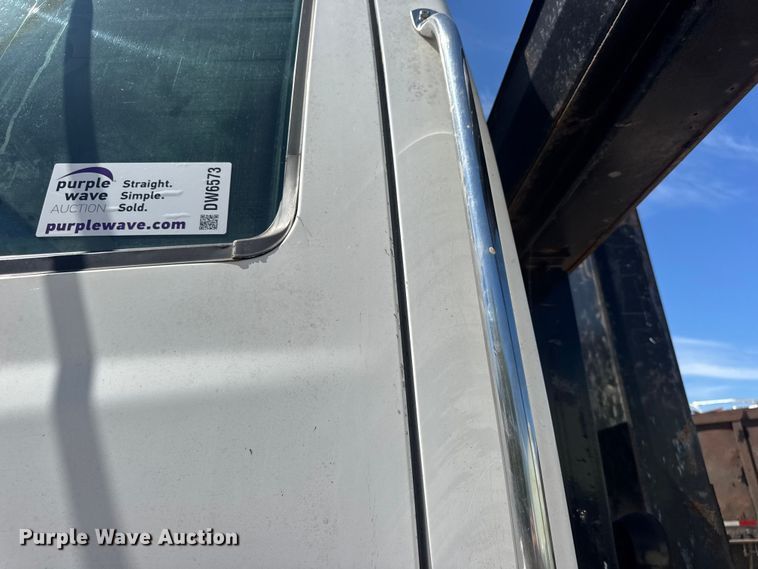 image for item DW6573 2005 Sterling hook lift truck