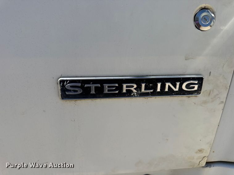 image for item DW6573 2005 Sterling hook lift truck