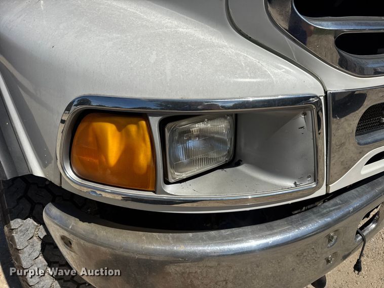 image for item DW6573 2005 Sterling hook lift truck