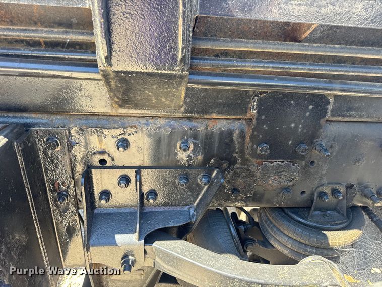 image for item DW6573 2005 Sterling hook lift truck