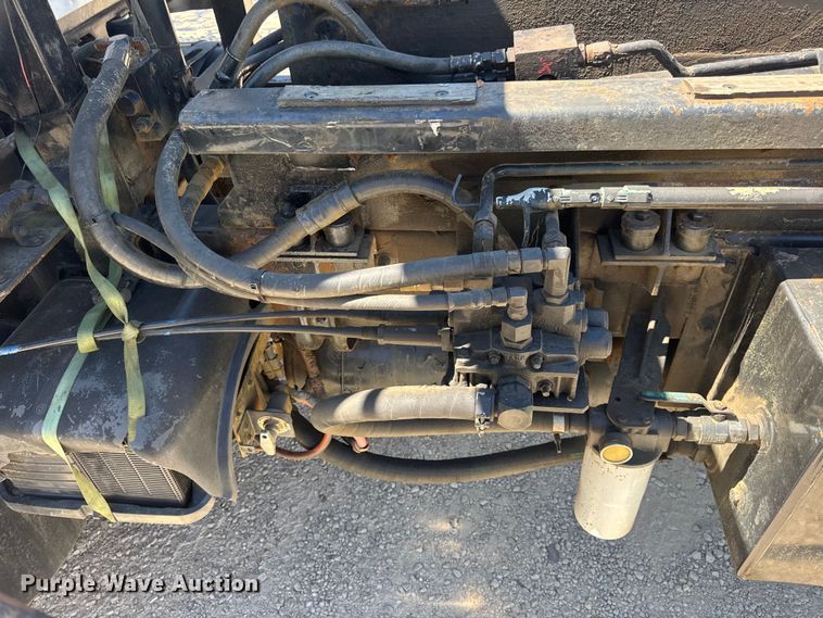 image for item DW6573 2005 Sterling hook lift truck