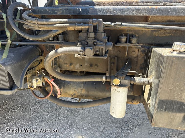 image for item DW6573 2005 Sterling hook lift truck