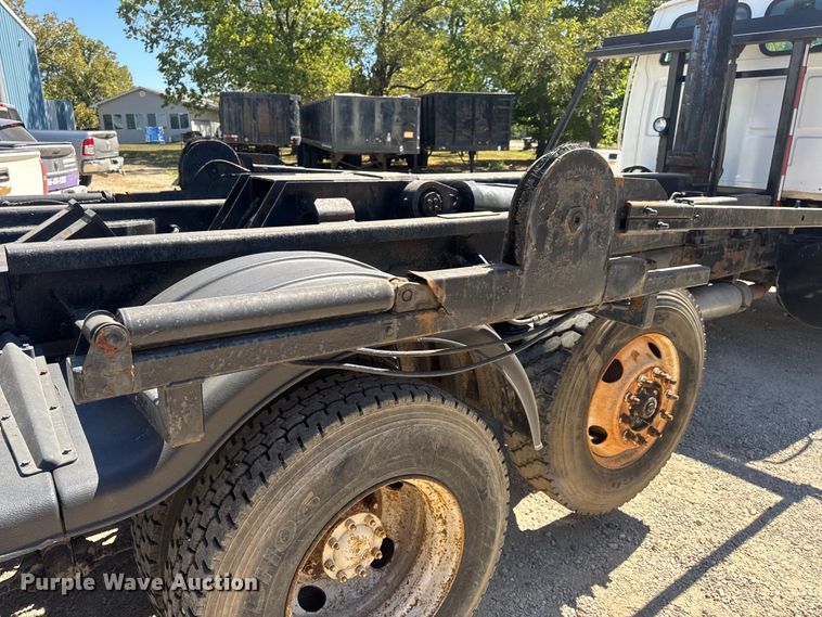 image for item DW6573 2005 Sterling hook lift truck