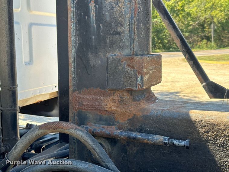 image for item DW6573 2005 Sterling hook lift truck