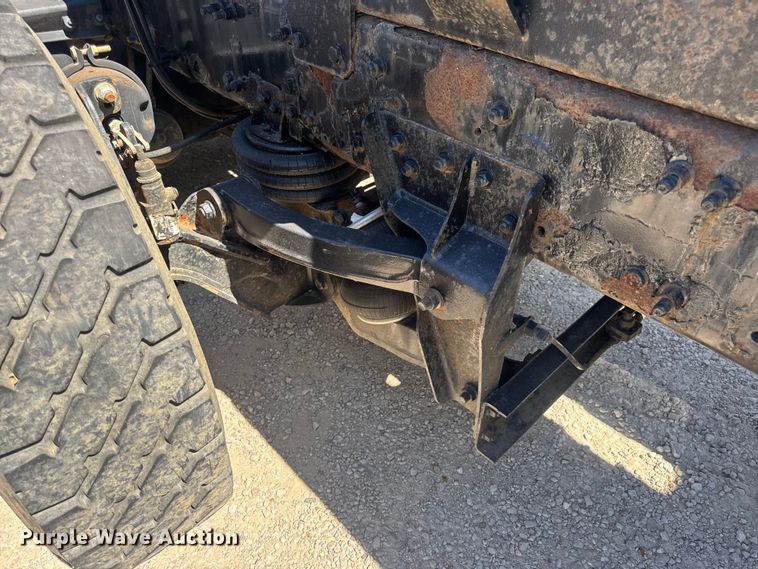 image for item DW6573 2005 Sterling hook lift truck