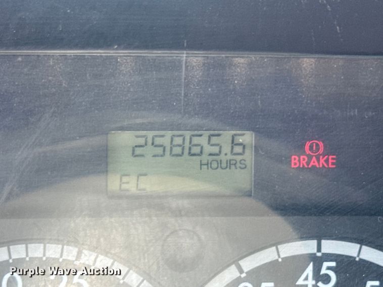 image for item DW6573 2005 Sterling hook lift truck