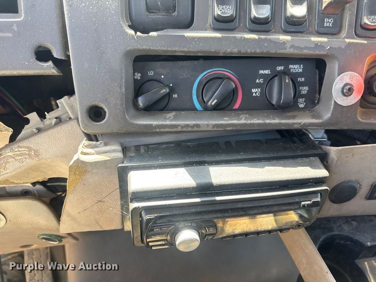 image for item DW6573 2005 Sterling hook lift truck