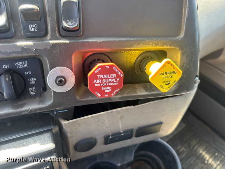 image for item DW6573 2005 Sterling hook lift truck