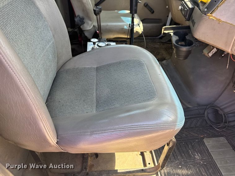 image for item DW6573 2005 Sterling hook lift truck