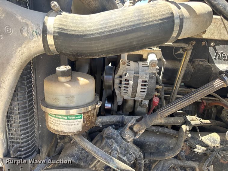 image for item DW6573 2005 Sterling hook lift truck