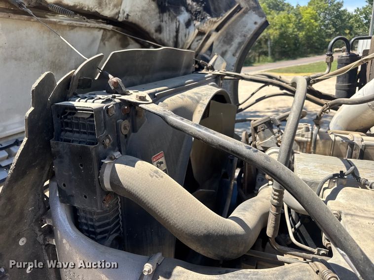 image for item DW6573 2005 Sterling hook lift truck