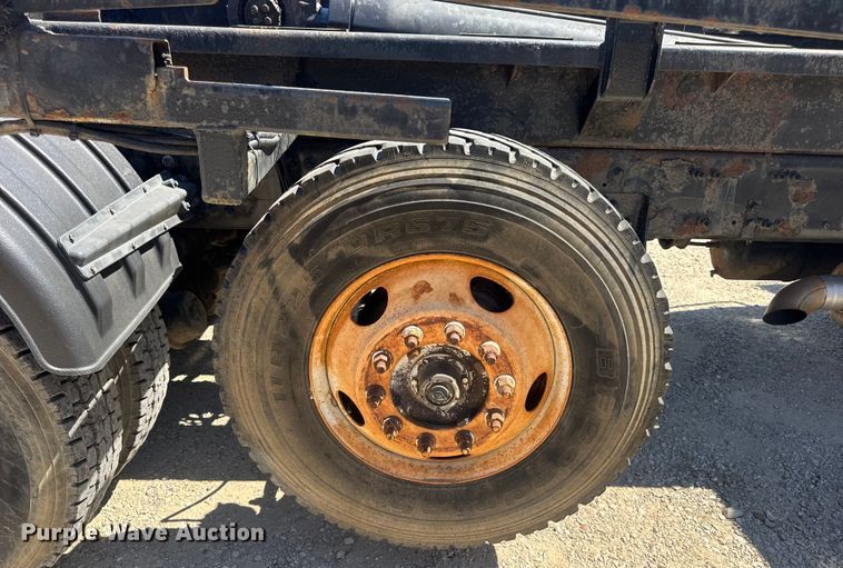 image for item DW6573 2005 Sterling hook lift truck