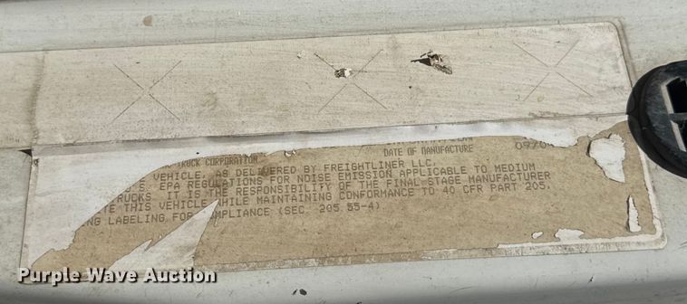 image for item DW6573 2005 Sterling hook lift truck