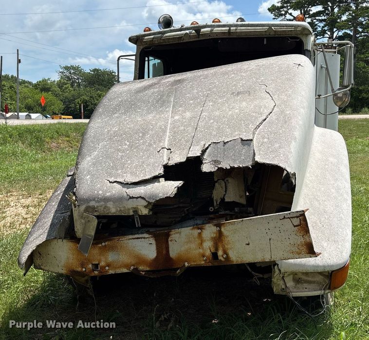image for item DW7238 1995 International 9400 dump truck