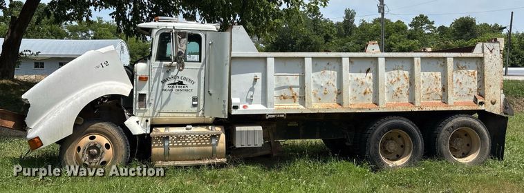 image for item DW7238 1995 International 9400 dump truck