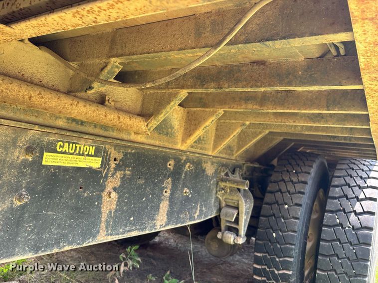 image for item DW7238 1995 International 9400 dump truck