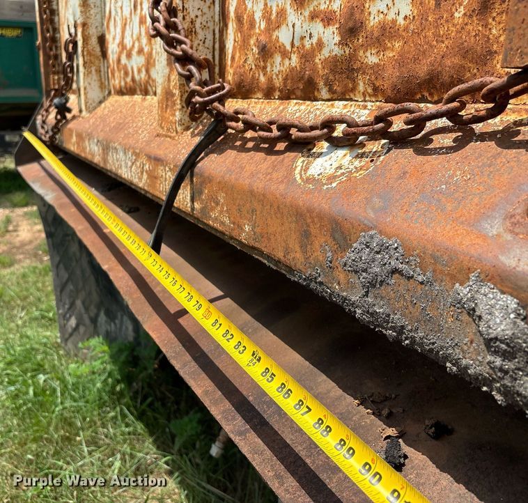 image for item DW7238 1995 International 9400 dump truck