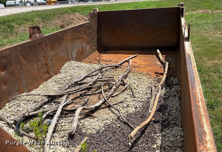 image for item DW7238 1995 International 9400 dump truck