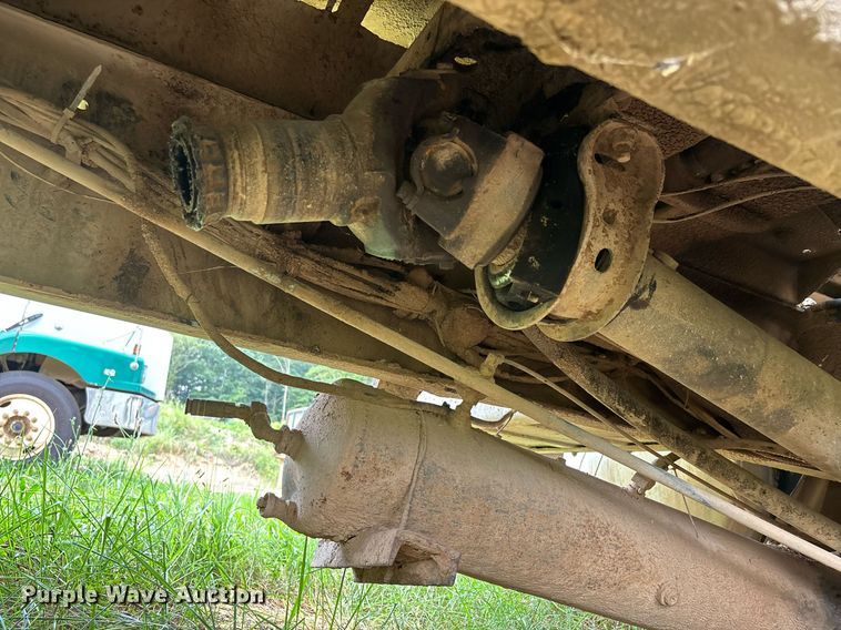 image for item DW7238 1995 International 9400 dump truck