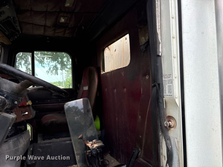 image for item DW7238 1995 International 9400 dump truck