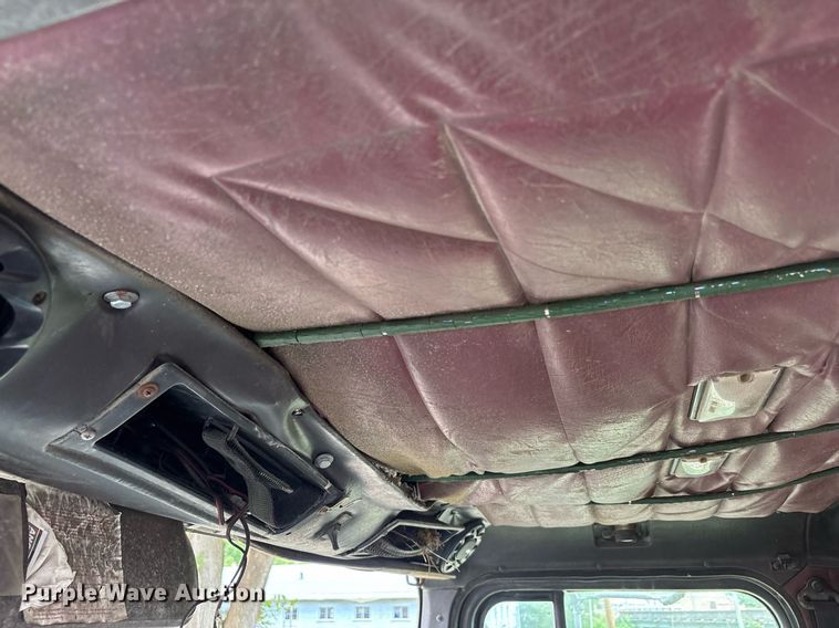 image for item DW7238 1995 International 9400 dump truck