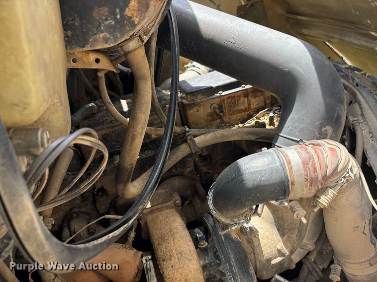 image for item DW7238 1995 International 9400 dump truck