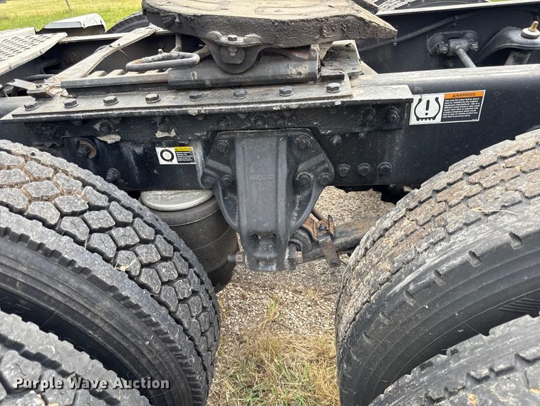 image for item DZ4267 2016 Kenworth T680  semi truck