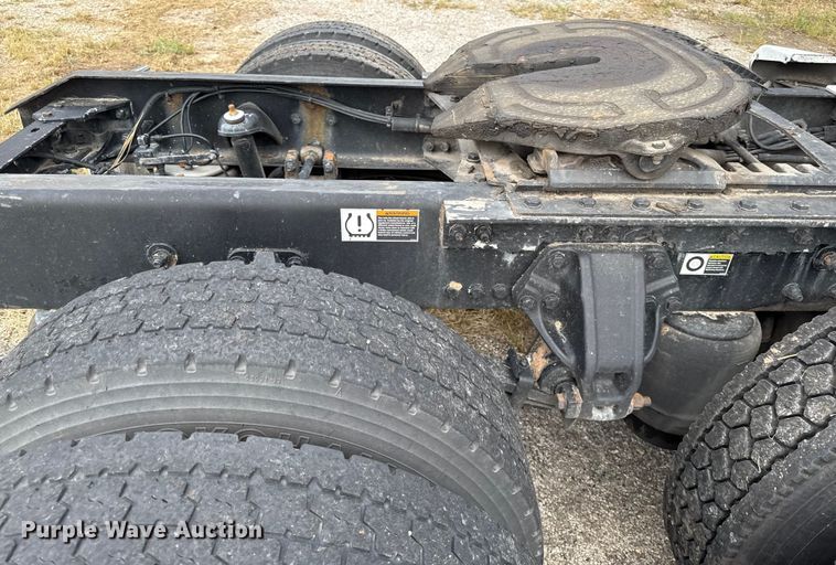 image for item DZ4267 2016 Kenworth T680  semi truck