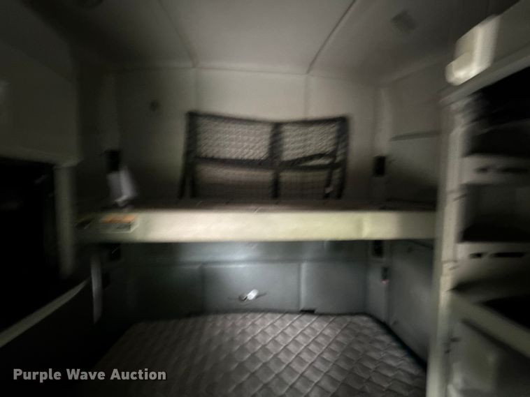 image for item DZ4267 2016 Kenworth T680  semi truck