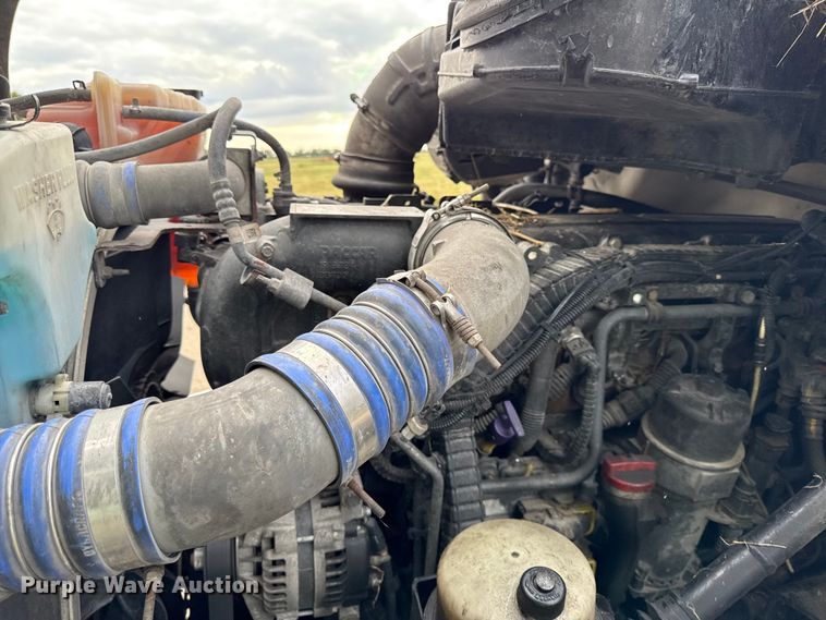 image for item DZ4267 2016 Kenworth T680  semi truck