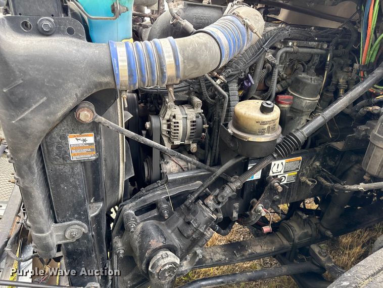 image for item DZ4267 2016 Kenworth T680  semi truck