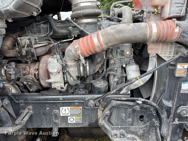 image for item DZ4267 2016 Kenworth T680  semi truck