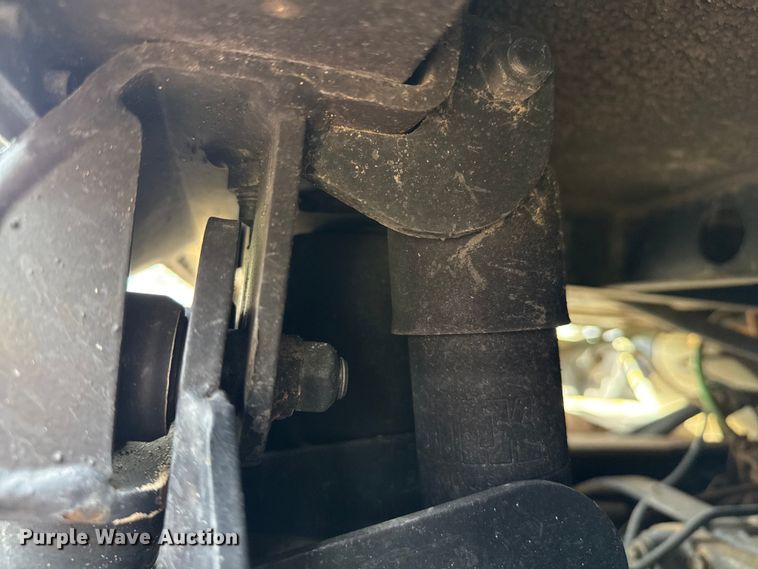 image for item DZ8823 2002 International  9400i semi truck