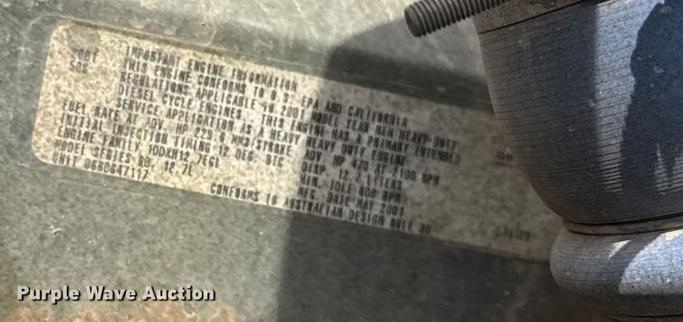 image for item DZ8823 2002 International  9400i semi truck