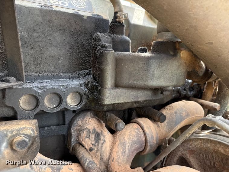 image for item DZ8823 2002 International  9400i semi truck