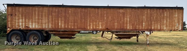 image for item DZ8949 1981 Wilson GH-600 grain trailer