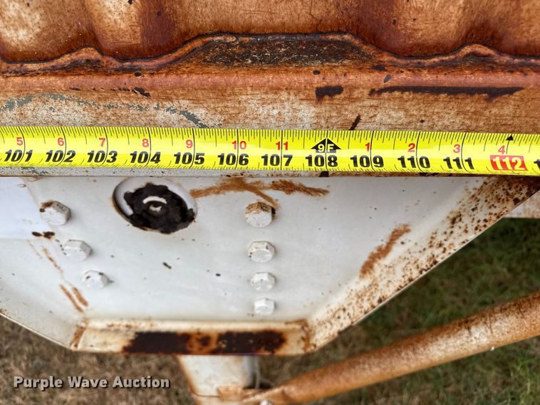 image for item DZ8949 1981 Wilson GH-600 grain trailer